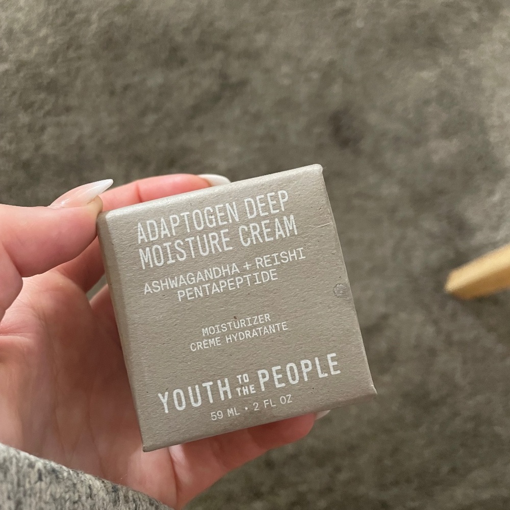 Youth to the people moisture cream